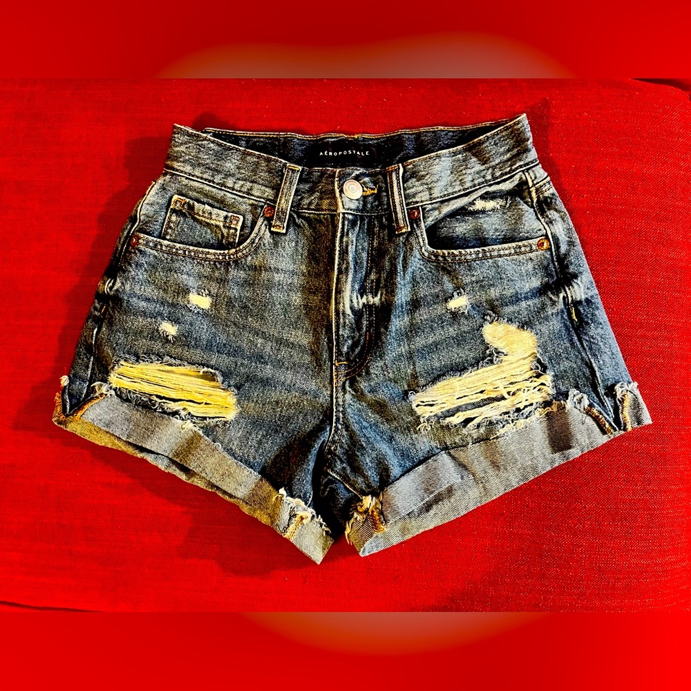 Aeropostale women mom shorts size 2